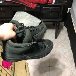 Size 7.5 women’s black converse